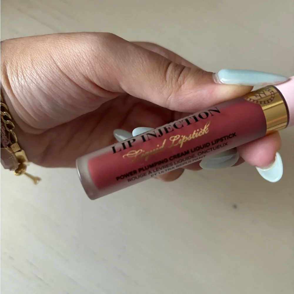 NWOT Too faced Lip Injection Power Plumping Cream Longwear Liquid Lipstick